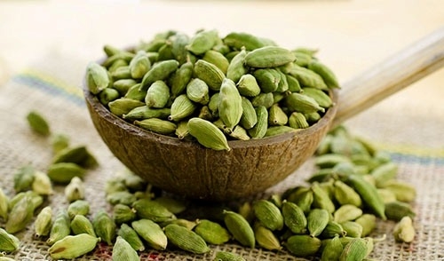 هل ( Cardamom ) گنجینه ای از خواص برای سلامتی و آشپزی