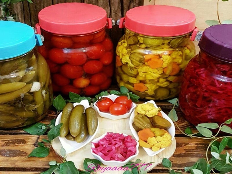 زنجبیل دارای خواص دارویی بالا به رنگ زرد نارنجی و بنفش